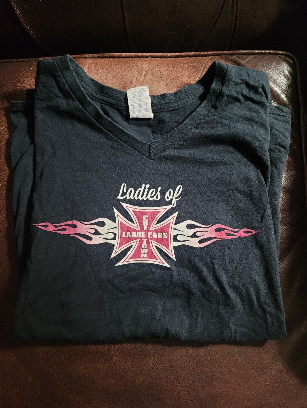Ladies of Chicago Large Cars Town black cotton t-shirt Sz L